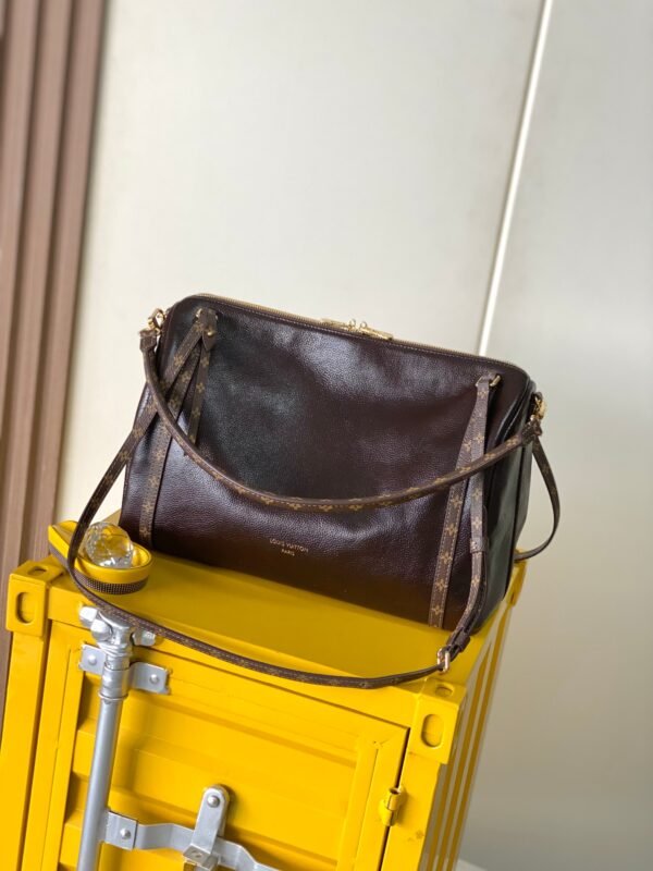 Express Medium Handbag