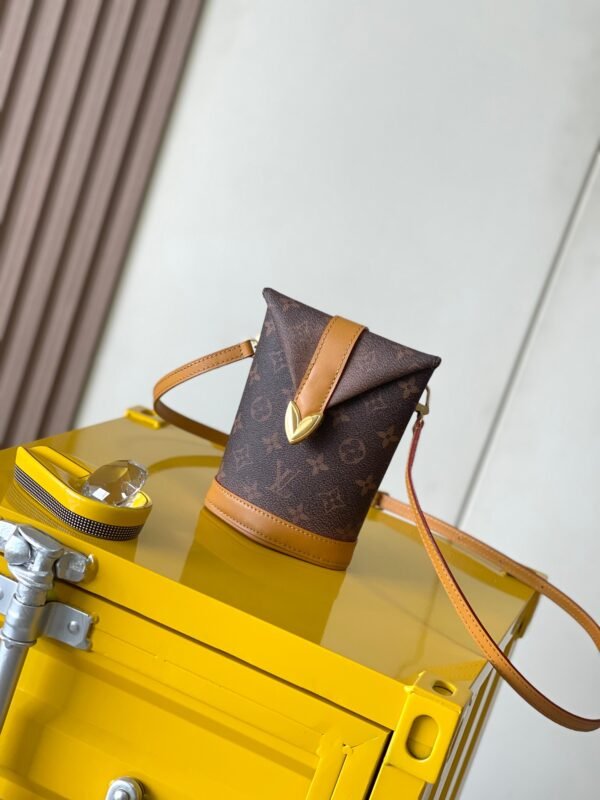 Envelope Pouch Handbag